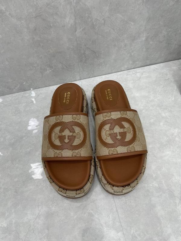 Gucci Men's Slippers 308